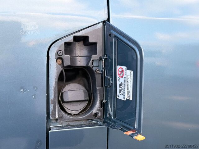 Kastenwagen Wohnmobil / Campervan VW T5 Multivan 1.9 TDI Aufstelldach Klima Navi AHK