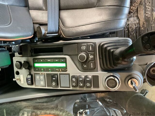 Paletli ekskavatör Doosan DX 140 LC-7