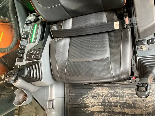 Paletli ekskavatör Doosan DX 140 LC-7