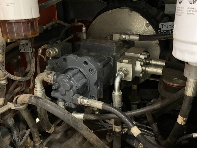 Paletli ekskavatör Doosan DX 140 LC-7