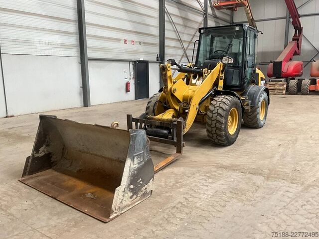 Yükleyici Caterpillar 908 H