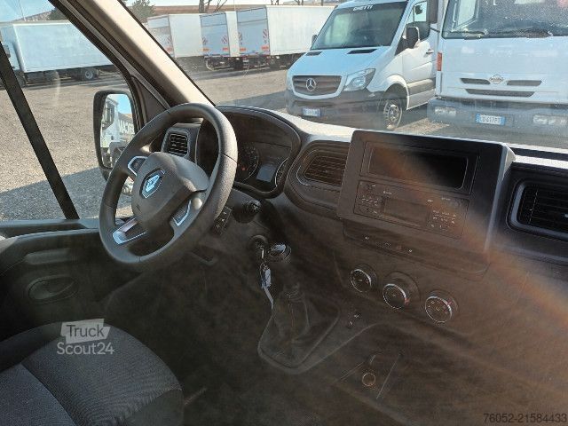 Camion refrigerato Renault Mod. Vers. Master T33