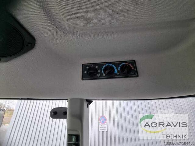 Tractor Claas AXOS 240 ADVANCED