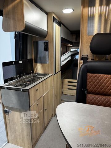 Autocaravana CLEVER Runner 636 Rühl Leder Solar Truma DE Maxxfan