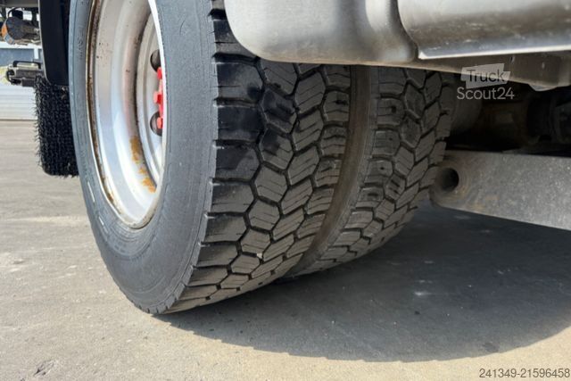 Samochód ciężarowy typu furgon MERCEDES-BENZ Atego 1224 4x2 Carrier Supra 950 -30°C