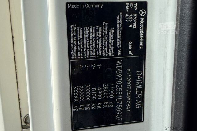 Samochód ciężarowy typu furgon MERCEDES-BENZ Atego 1224 4x2 Carrier Supra 950 -30°C