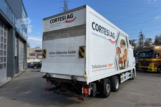 Refrigerated truck MERCEDES-BENZ Actros 2544 6x2 Thermoking TS-300