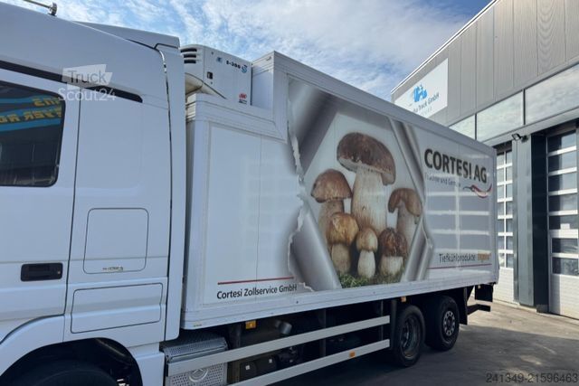 Refrigerated truck MERCEDES-BENZ Actros 2544 6x2 Thermoking TS-300