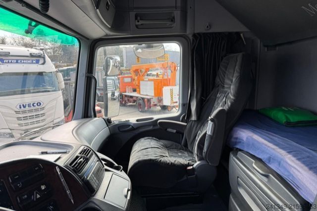 Refrigerated truck MERCEDES-BENZ Actros 2544 6x2 Thermoking TS-300