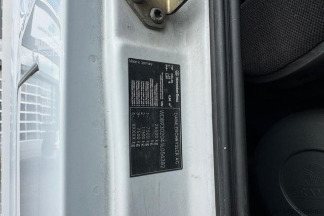 Refrigerated truck MERCEDES-BENZ Actros 2544 6x2 Thermoking TS-300