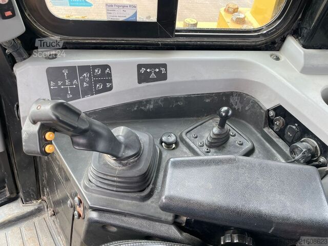 Máquina de nivelamento Caterpillar D6T LGP