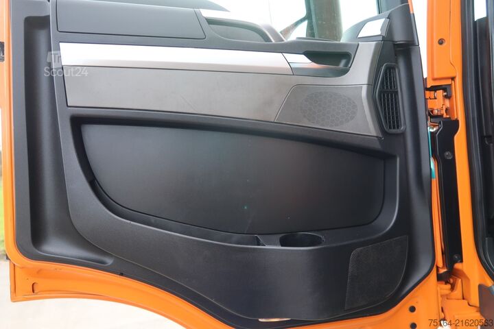 Sklápač MAN TGS 35.400 8x2 BL Nachlauflenkachse