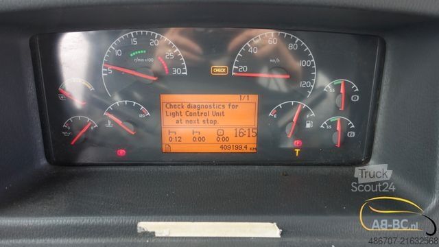 Bus VOLVO UNVI SIGHTSEEING 65 Sitze EURO 5 (2 Stuck)