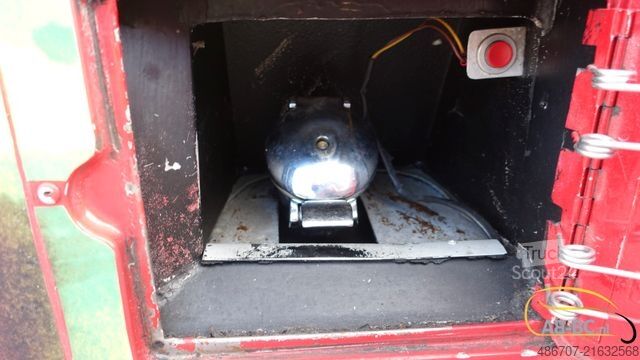 Bus VOLVO UNVI SIGHTSEEING 65 Sitze EURO 5 (2 Stuck)