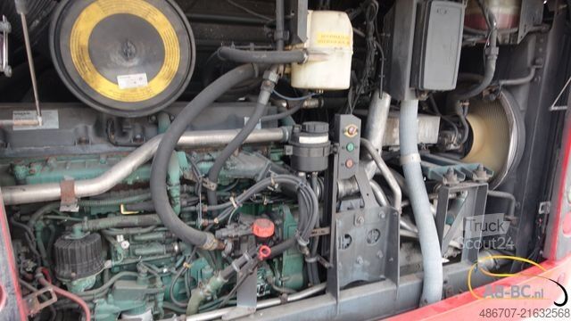 Bus VOLVO UNVI SIGHTSEEING 65 Sitze EURO 5 (2 Stuck)