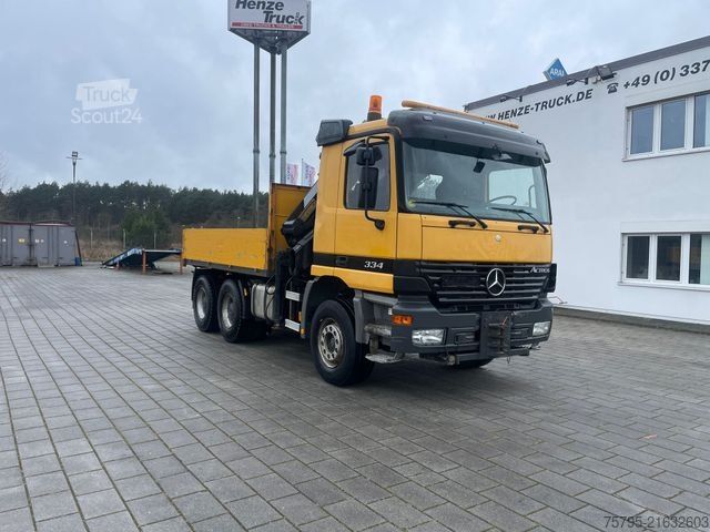Lastbil med flak MERCEDES-BENZ Actros 3343 MP1 6x4 Pritsche Kran HMF 20.00 20m/