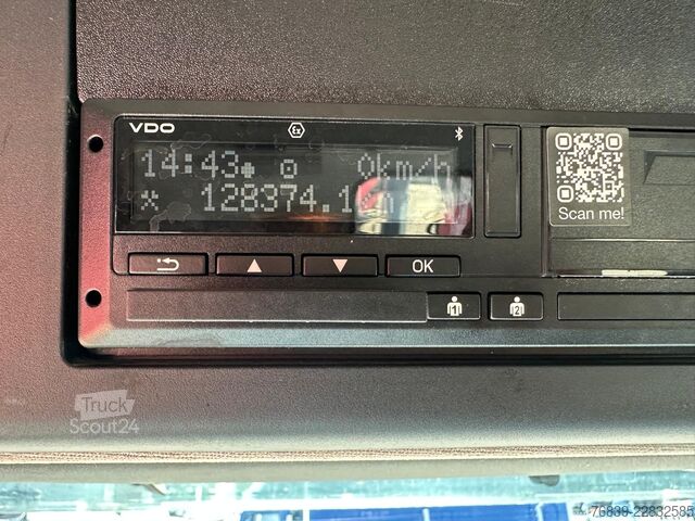 Krano sunkvežimis Mercedes-Benz Antos 2833 NL kenteken