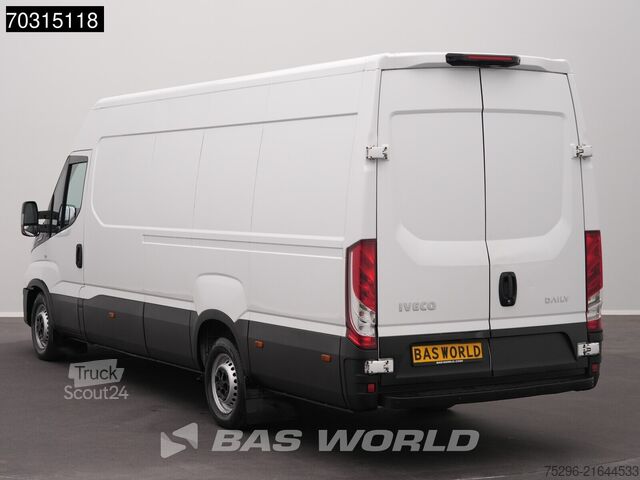 Bestelauto Iveco Daily 35S16 Automaat L3H2 Airco Camera Parkeers...