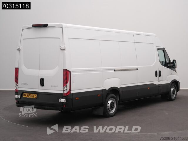 Bestelauto Iveco Daily 35S16 Automaat L3H2 Airco Camera Parkeers...