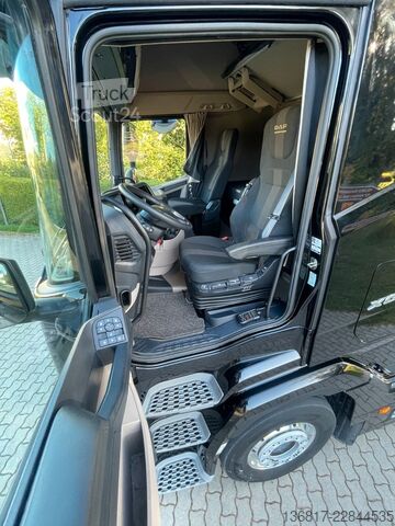 Standardowy ciągnik siodłowy DAF XG 480 FT BL Retarder Standheizung vollverspoil.