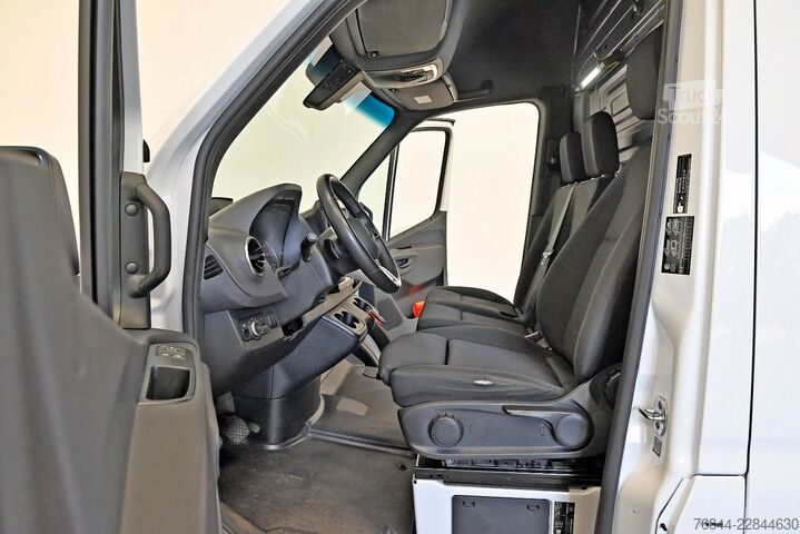 Panelová dodávka MERCEDES-BENZ Sprinter 317 CDI/43 LR Maxi Automatik Klima Navi