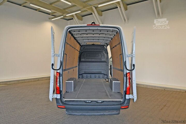 Panelová dodávka MERCEDES-BENZ Sprinter 317 CDI/43 LR Maxi Automatik Klima Navi