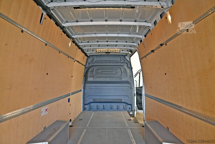 Panelová dodávka MERCEDES-BENZ Sprinter 317 CDI/43 LR Maxi Automatik Klima Navi