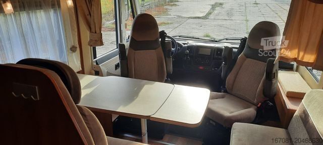 Half-integraal camper DETHLEFFS Advantage T 6701 Top Zustand