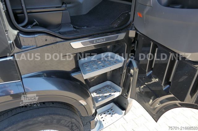 Tractor estándar DAF XF 530 SSC Retarder  2-Tanks Navi Euro 6