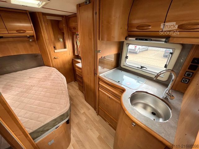 Integrirani avtodom RAPIDO 999 M - Fest/Hubbett - Automatik - 2 x Klima -