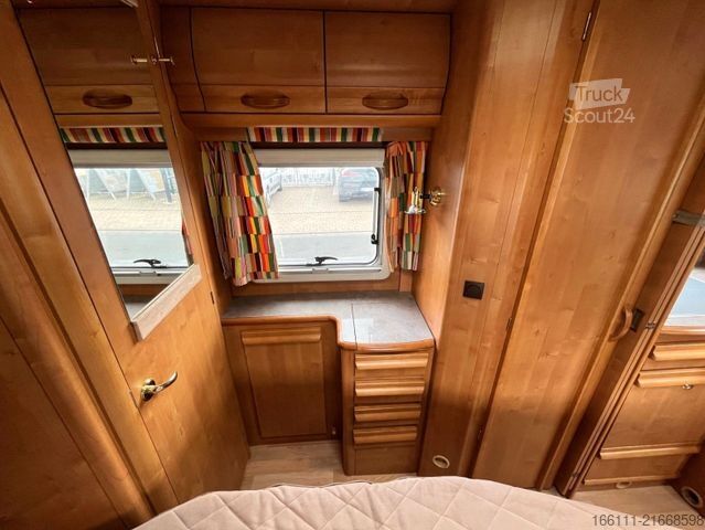 Integrirani avtodom RAPIDO 999 M - Fest/Hubbett - Automatik - 2 x Klima -