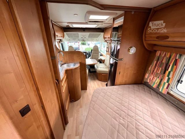 Integrirani avtodom RAPIDO 999 M - Fest/Hubbett - Automatik - 2 x Klima -