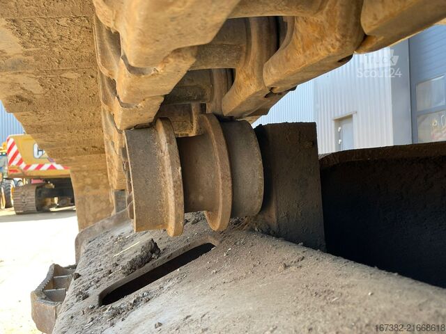 Crawler excavator Caterpillar 336DL