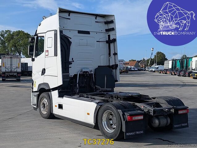  Renault T 520