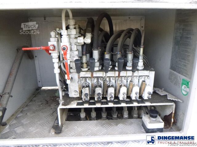 Piattaforma di sollevamento Iveco Eurocargo 150E22 4x2 Euro 4 Manlift Comilev EN1...