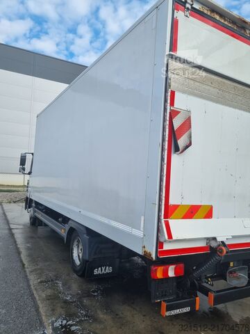 кутиевиден ван Mercedes-Benz Atego 818