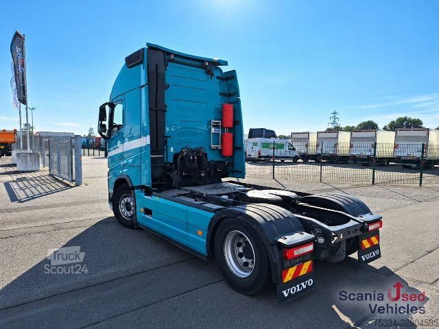 Trattore stradale standard Volvo FH 460 4x2 Globetrotter XL Voll-Luft VA LED TOP!!!