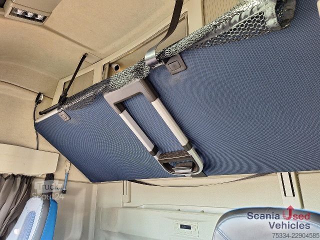Trattore stradale standard Volvo FH 460 4x2 Globetrotter XL Voll-Luft VA LED TOP!!!