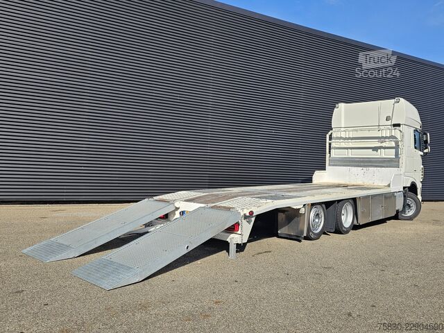 Autotransporter DAF XF 530 6x2 / OPRIJ - MACHINE TRANSPORT