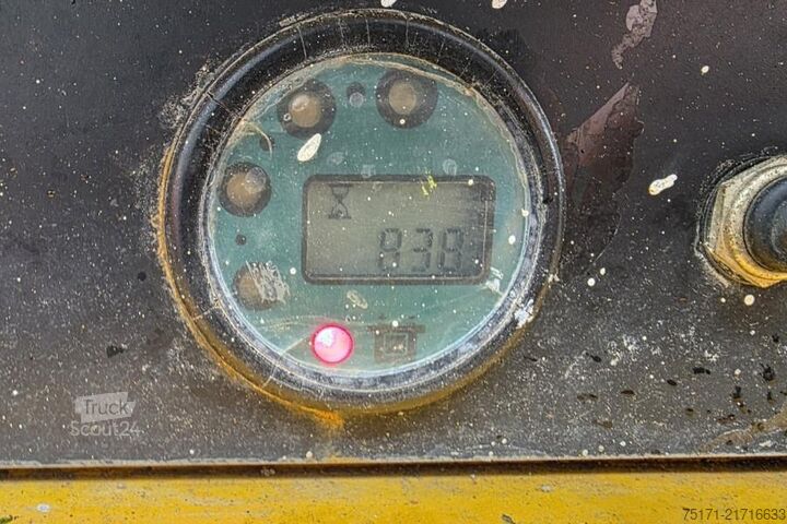 Ollós emelő Haulotte Compact 8 As-Is, Electric, 8m Working Height, 350k