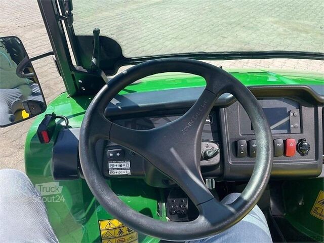 Traktor John Deere Gator HPX 815E