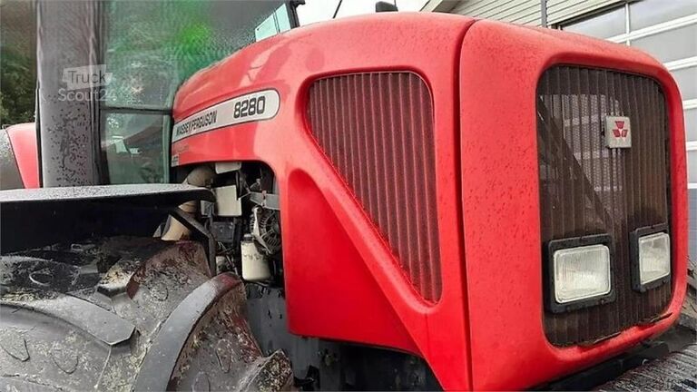 Traktor Massey Ferguson 8280