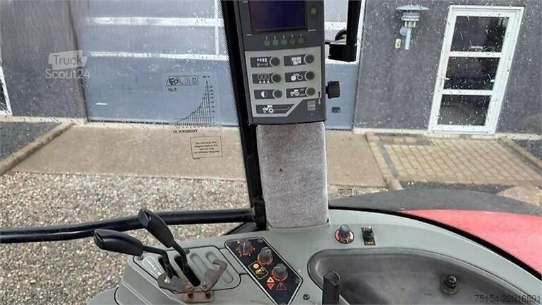 Traktor Massey Ferguson 8280