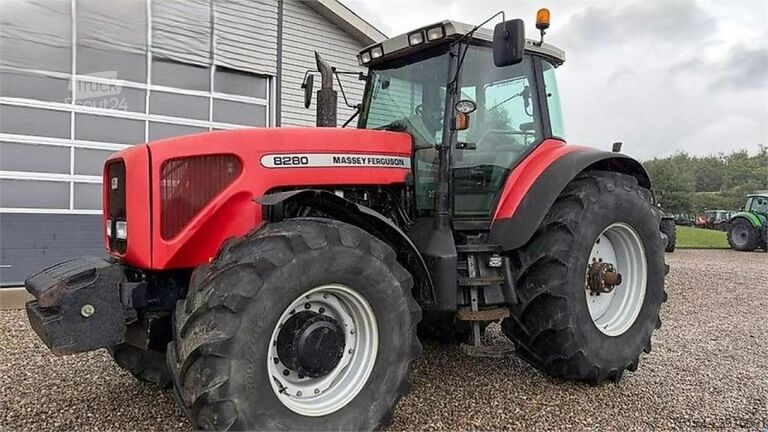 Traktor Massey Ferguson 8280