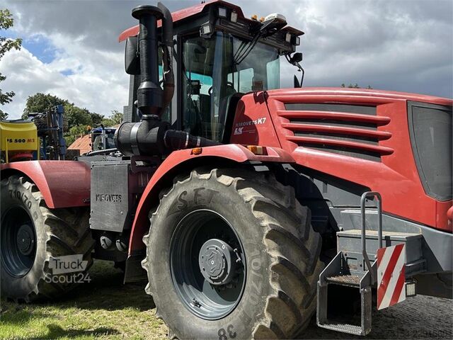Traktor Kirovets K743 mit Mercedes Motor OM470LA