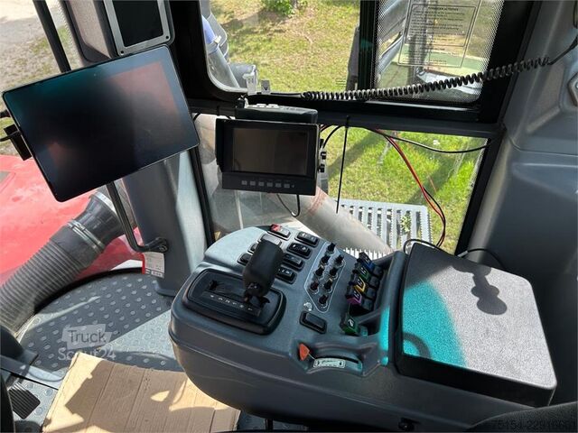 Traktor Kirovets K743 mit Mercedes Motor OM470LA