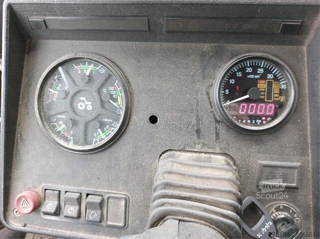 Traktor Belarus MTS 820
