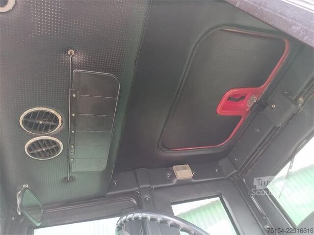 Traktor Belarus MTS 820