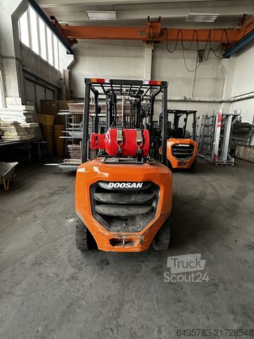 ön yükleyici forklift Doosan G30NXP