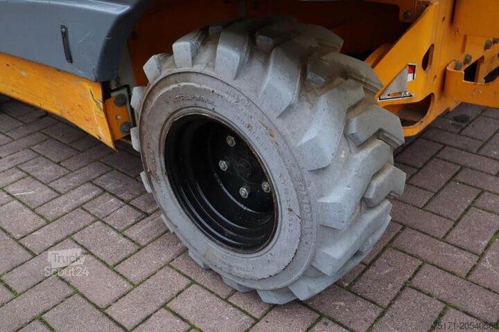 Škarjasto dvigalo Haulotte Compact 12 RTE As-Is, Electric, 4x4 Drive, 12m Wor